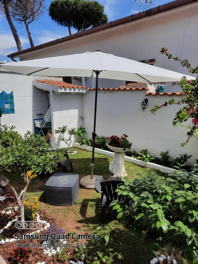 Alloggio Per Uso Turistico Villa Lido dei Pini Exterior photo