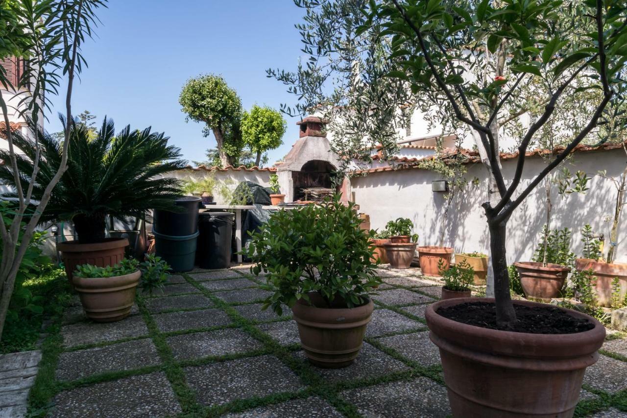 Alloggio Per Uso Turistico Villa Lido dei Pini Exterior photo